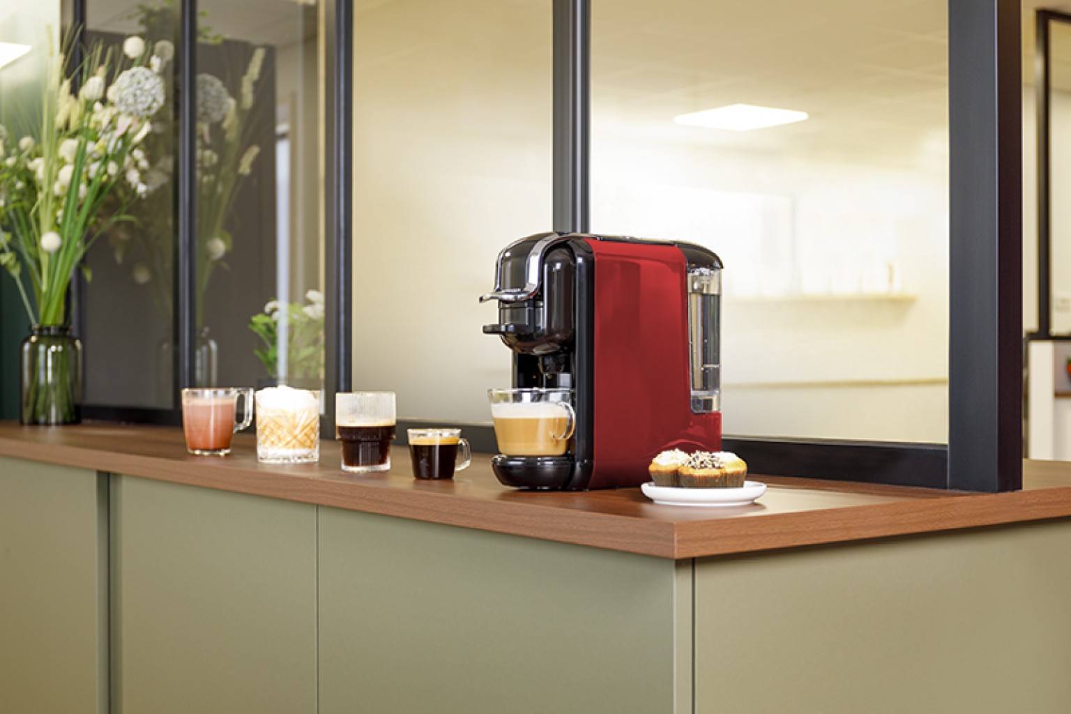 COFFEE_MAKER_SCESC2206R_AMBIANCE-1536x1536